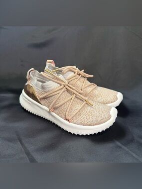 Adidas Shoes Women’s Ultimamotion Running Sneaker Beige | Rose Gold Size 6.5